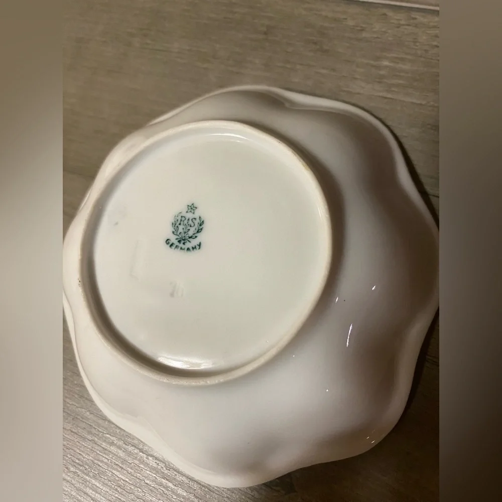 Vintage RS Germany Set of 3 Fluted Porcelain Tulip Bowls - Excellent Condition